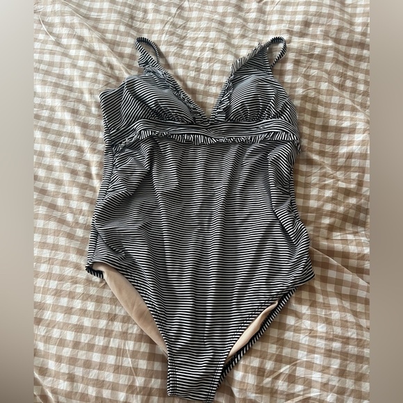 Isabel Maternity One-Piece Bathing Suit Bundle Size Large - Picture 3 of 4